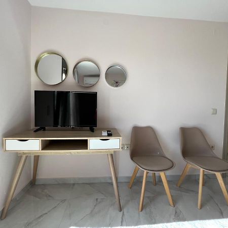 Freesia Grand Sea View Residence 斯沃伦塔 外观 照片