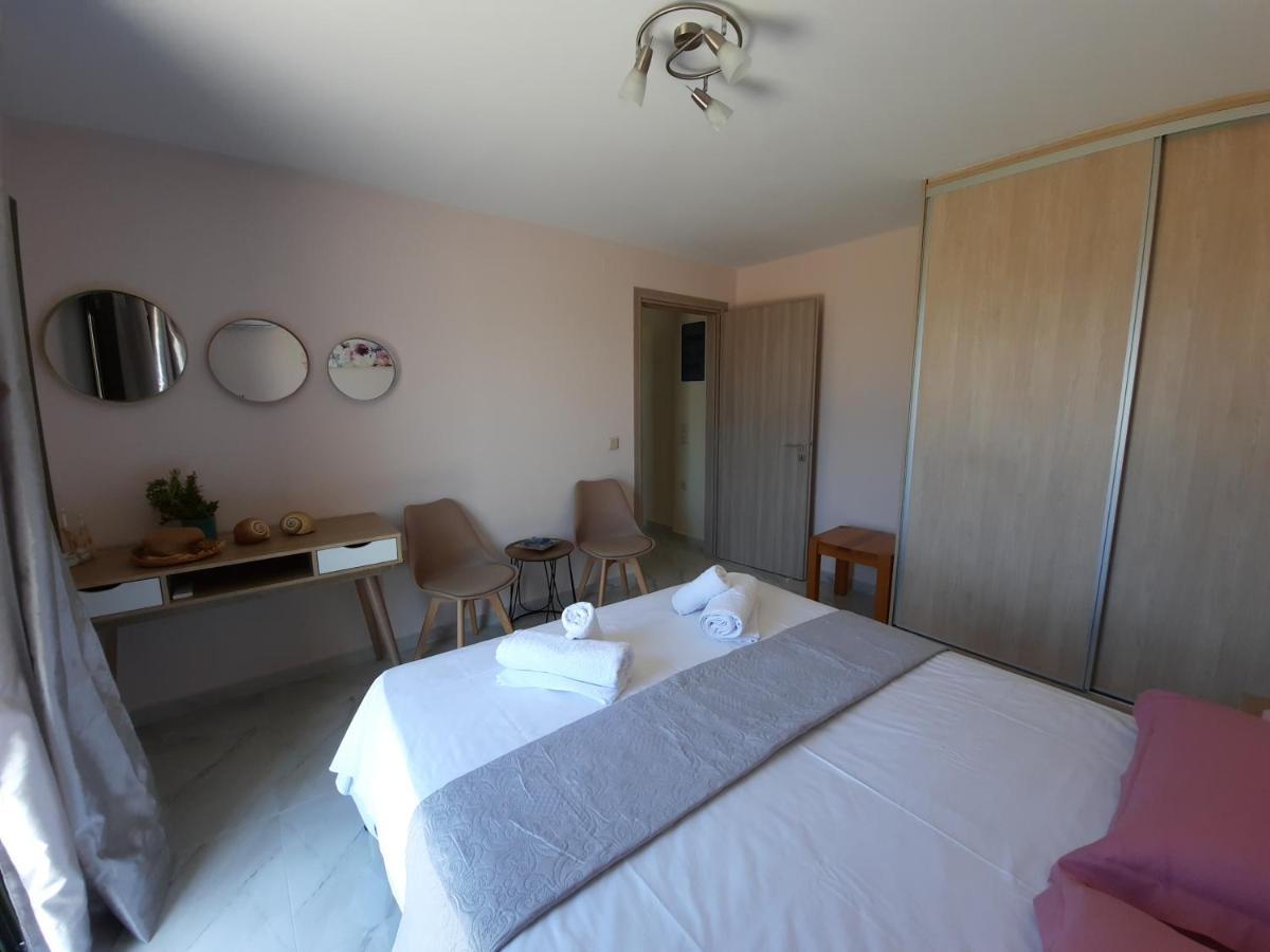 Freesia Grand Sea View Residence 斯沃伦塔 外观 照片