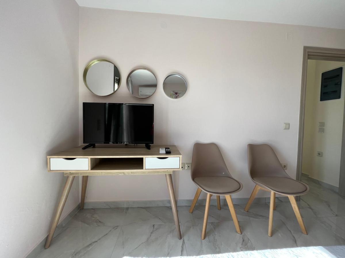 Freesia Grand Sea View Residence 斯沃伦塔 外观 照片